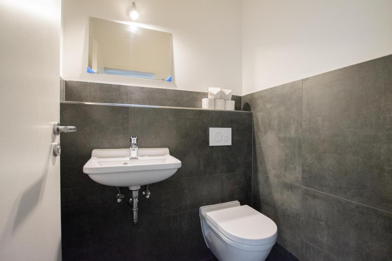 Appartamento Raj Living - 250m2 Loft With 6 Im Industriegebiet - 20 Min Messe Dus & Old Town Dus