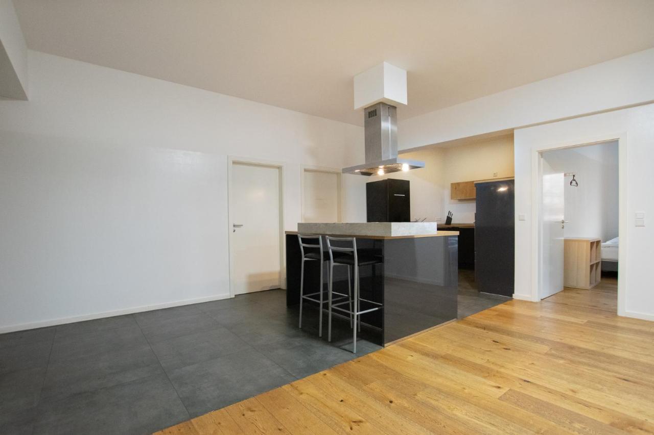 Appartamento Raj Living - 250m2 Loft With 6 Im Industriegebiet - 20 Min Messe Dus & Old Town Dus