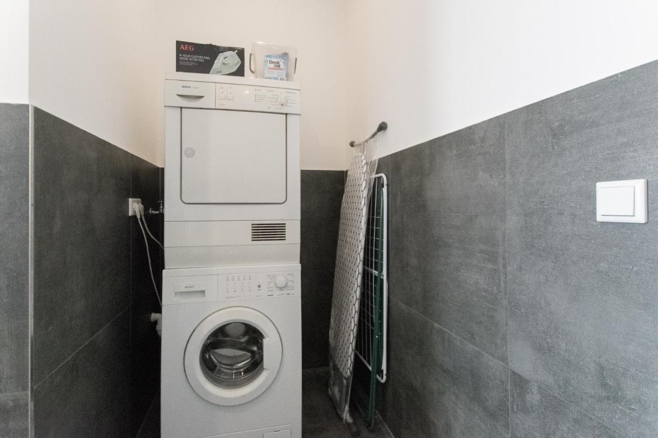 Appartamento Raj Living - 250m2 Loft With 6 Im Industriegebiet - 20 Min Messe Dus & Old Town Dus